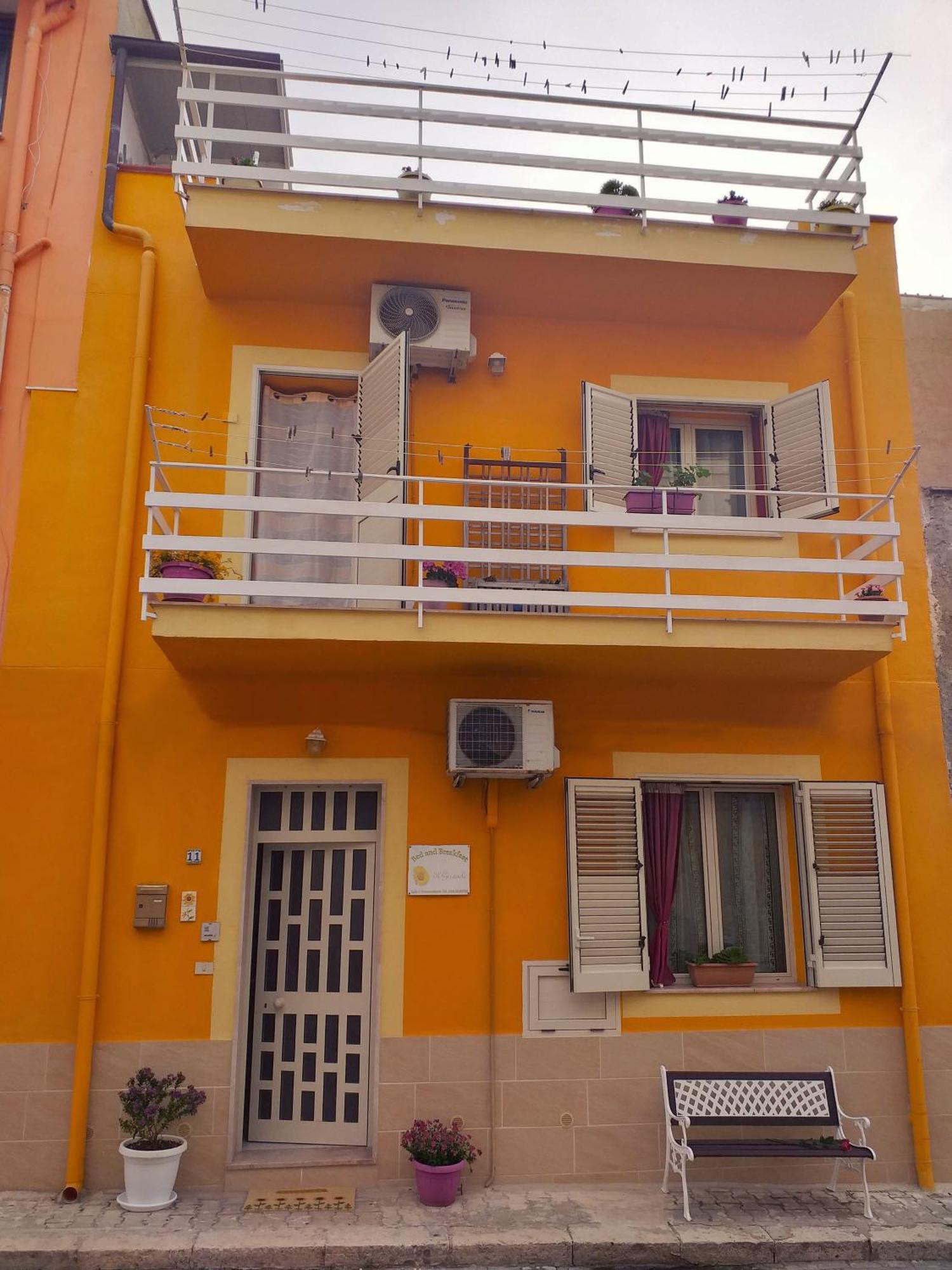 B&B Il Girasole Balestrate Exteriör bild