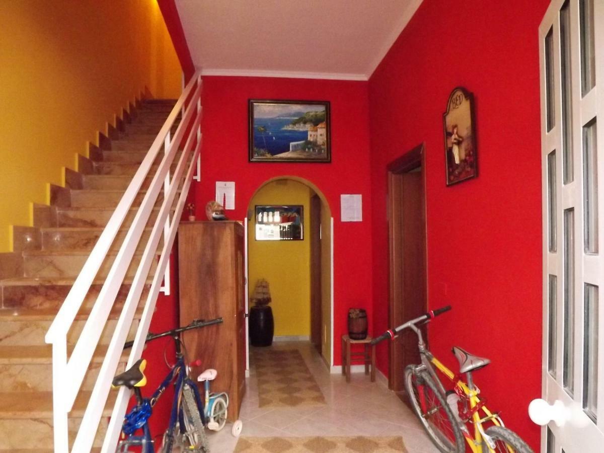 B&B Il Girasole Balestrate Exteriör bild