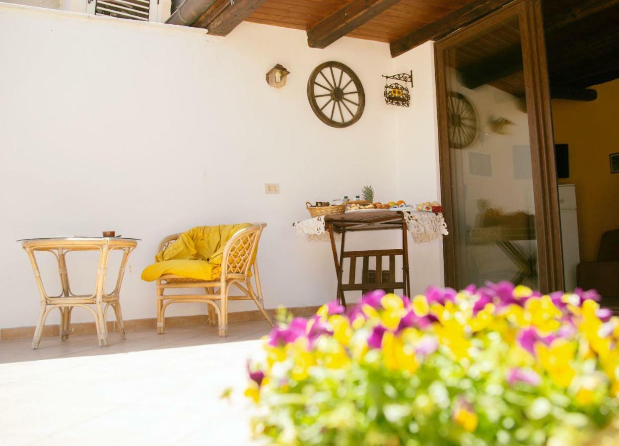 B&B Il Girasole Balestrate Exteriör bild